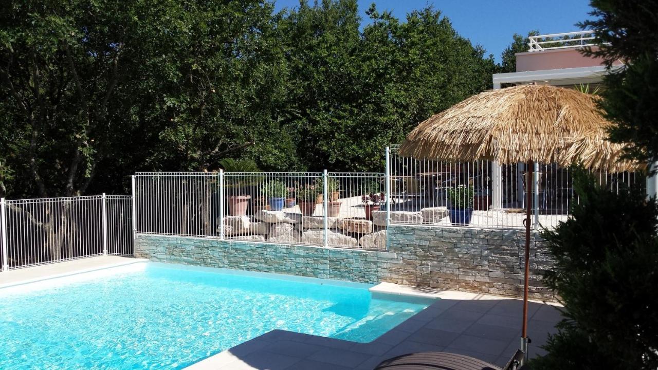 Le Clos Du Grand Chene - Gites 4 Etoiles - Saint-Marcel-d'Ardeche Luaran gambar